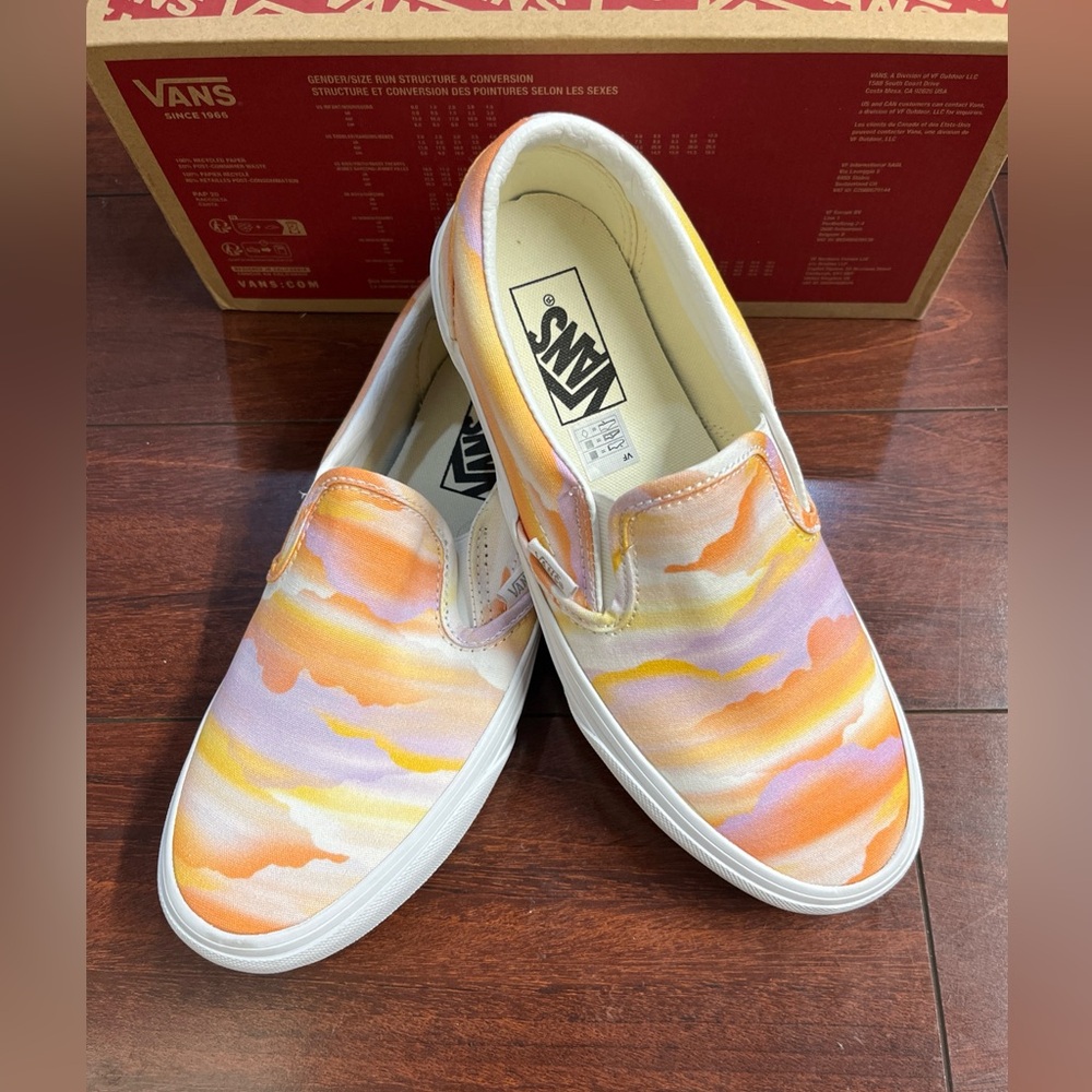 Womens 8 Vans Classic Slip On Festival Dream Sneaker Shoe Low Top New HALF BOX